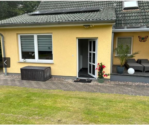 Ferien-Monteurwohnung In Idylischer Lage Dummerstorf Exterior foto